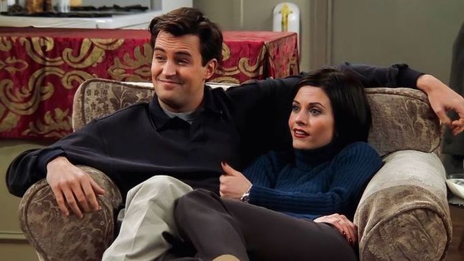 What are some signs that a relationship is over and that it's too late to try and fix it?