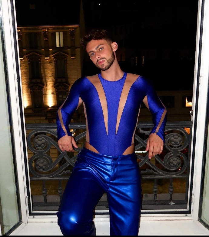 Do Girls like Feminine Artistic guys more than Masculine?