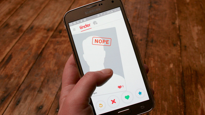 What are the things about people on dating apps you swipe left on?