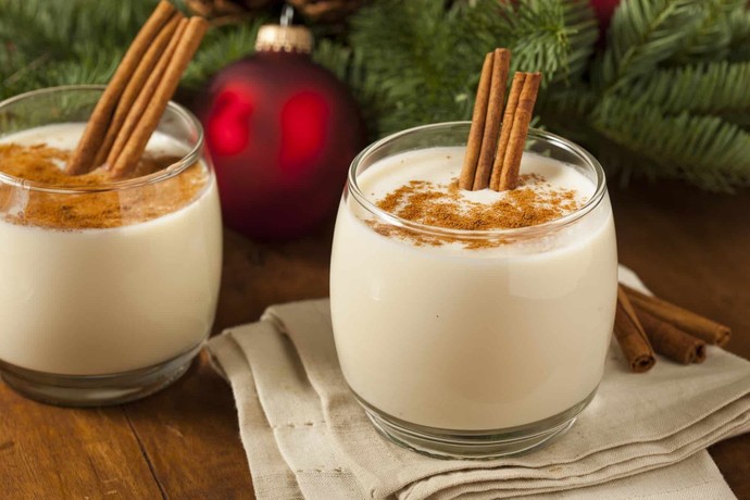 What alcohol do you make egg nog with?