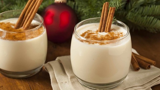 What alcohol do you make egg nog with?