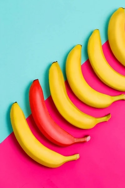 Which bananas do you like more: Red or Yellow?