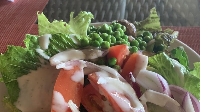Would I lose weight eating only eggs and salad during my vacation?