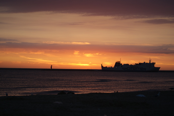 ferry just before the sun rises