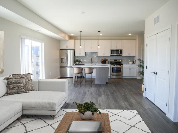 Which is better to live as your first place to rent, an apartment or a condo?