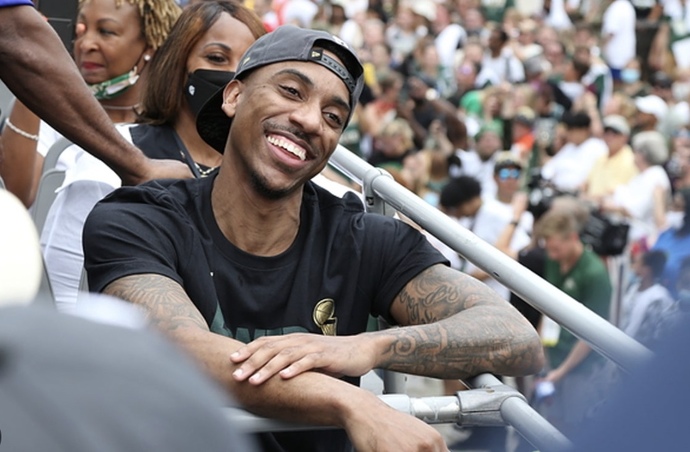 Is it rude to tell your girlfriend that she looks like Jeff Teague?