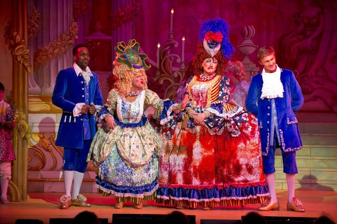 Do you like Christmas pantomimes?