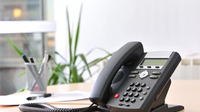 Does anyone still have a landline?