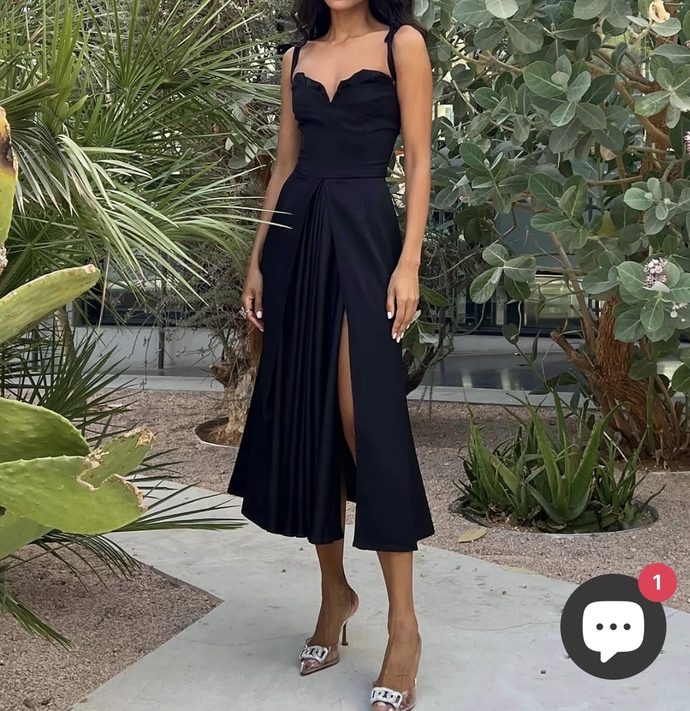 Which dress would you like your date to show up in ?