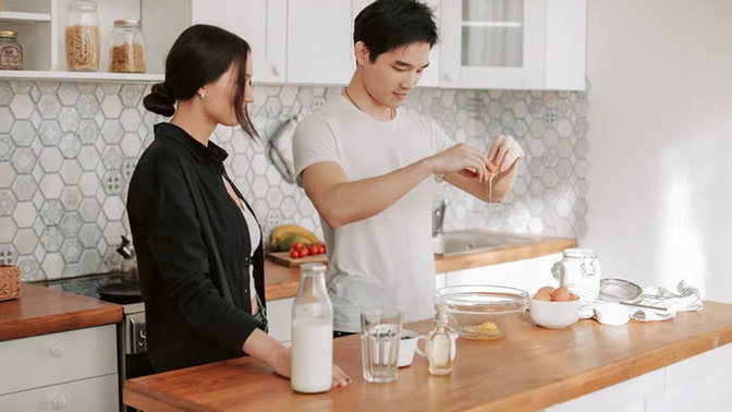 Would you cook for a woman you’re not interested in?