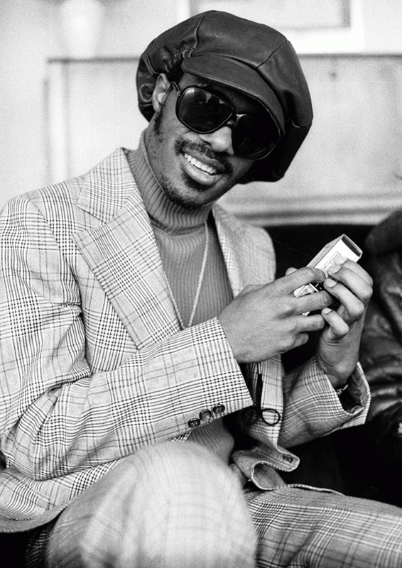Which version of the song “Creepin” do you like better, Stevie Wonder or Luther Vandross?