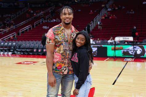 Guys, would you consider someone of Simone Biles stature too little for you? Girls, would you consider someone of Big Seans stature too short/skinny?