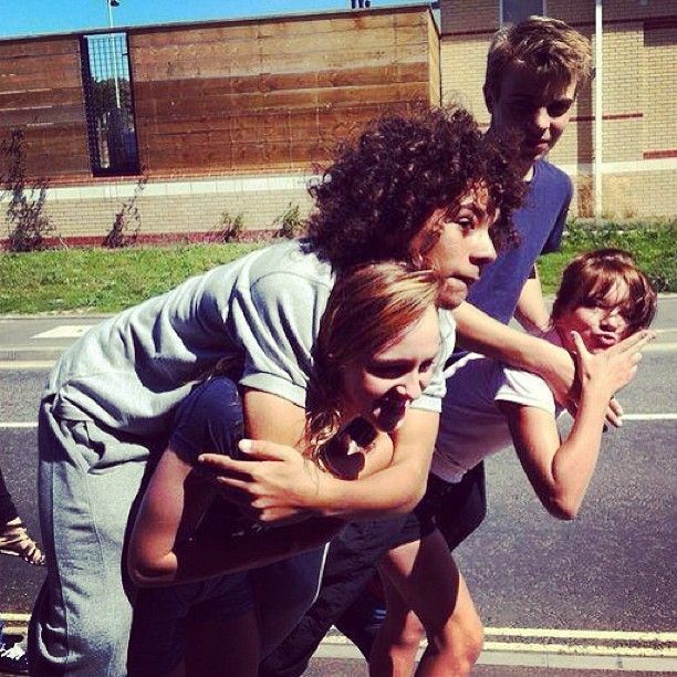 How should We do a piggyback race with classmates?