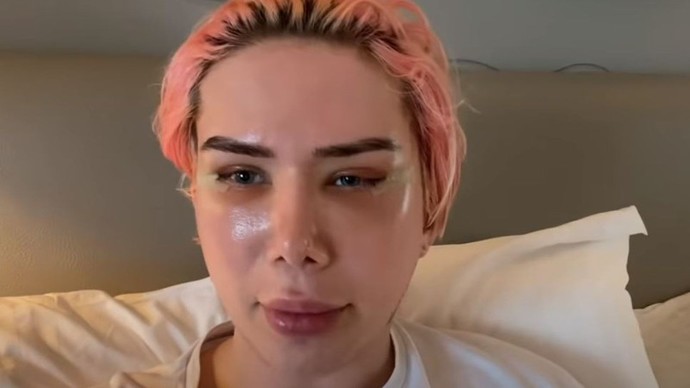 Would you date a person that has had plastic surgery for cosmetic reasons but it wasn’t obvious?