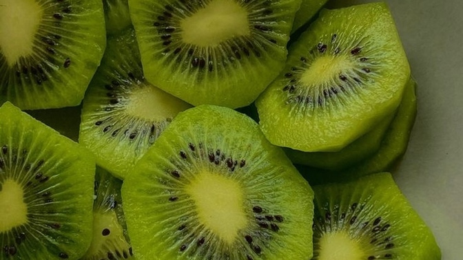 What fruit can you eat whole/entirely?