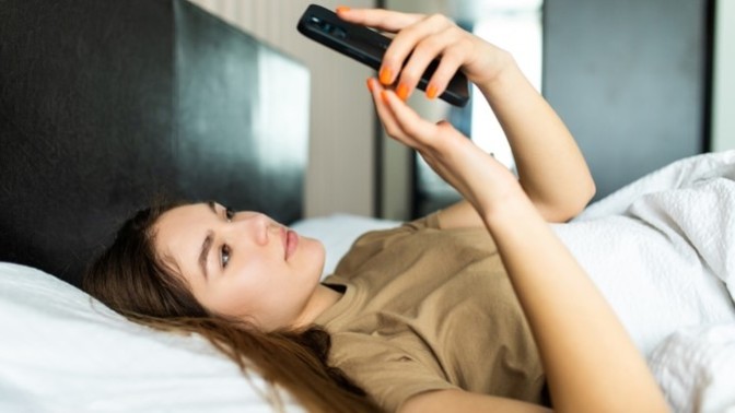 Would it bother you if the person you're flirting with makes spelling mistakes when texting?
