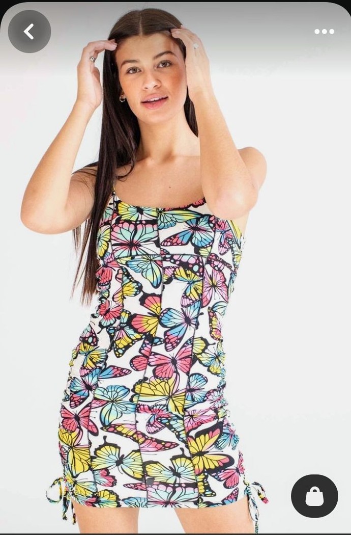 Which dress do you think is prettier?