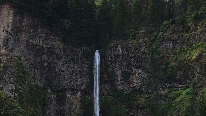 Which of these nature photos do you think is more beautiful?