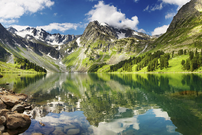 Which landscape do you think is prettier ?