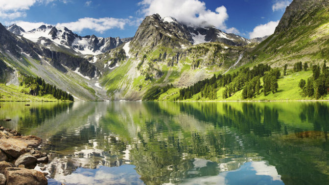 Which landscape do you think is prettier?