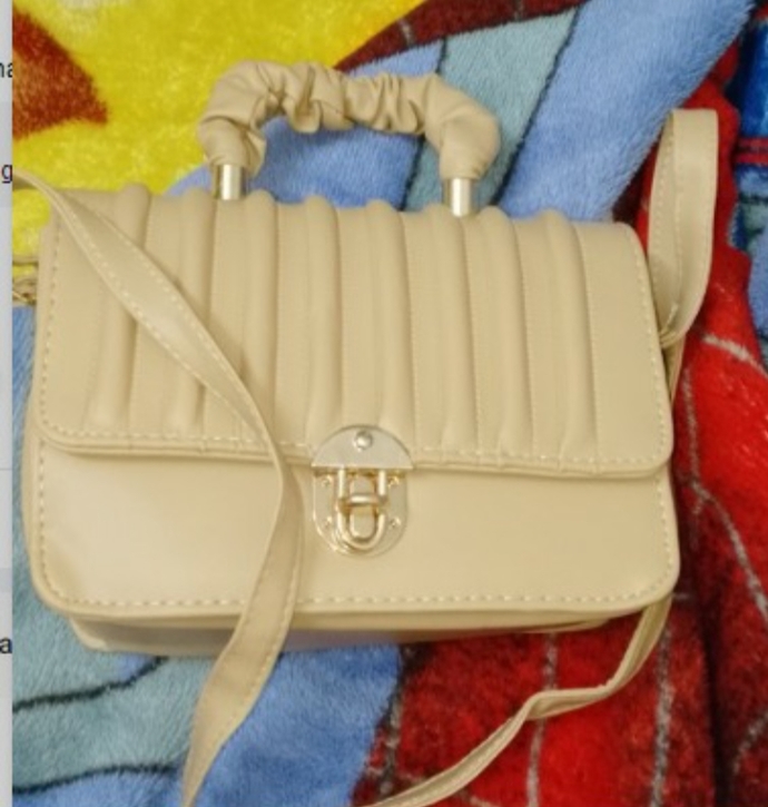 Which bag is pretty to buy?😕 Help me in choosing One?