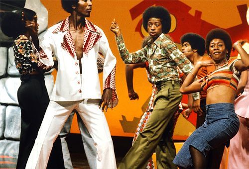 Why isnt there a TV dance show (like American Bandstand or Soul Train) for todays youth?