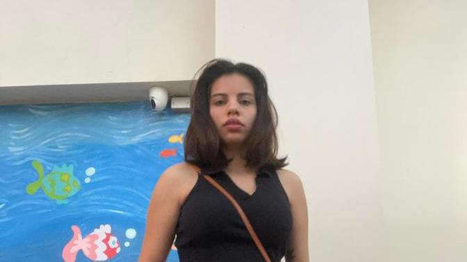 Guys, do I look approachable?