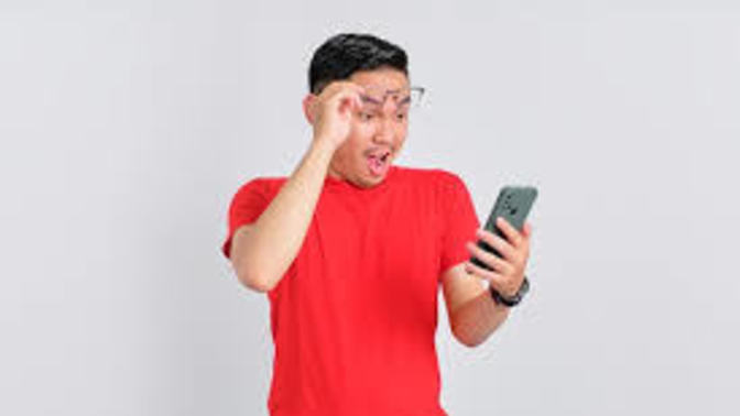 I found my toxic exs nudes online... Do I tell her or not risk it?