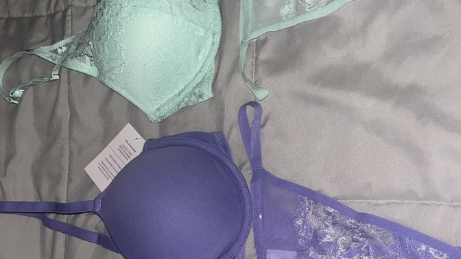 Which color bra set should I wear today 💜🩵?