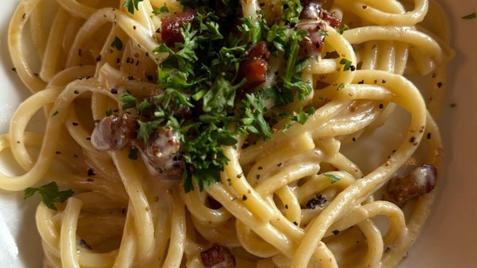 Is this a clear picture of pasta?