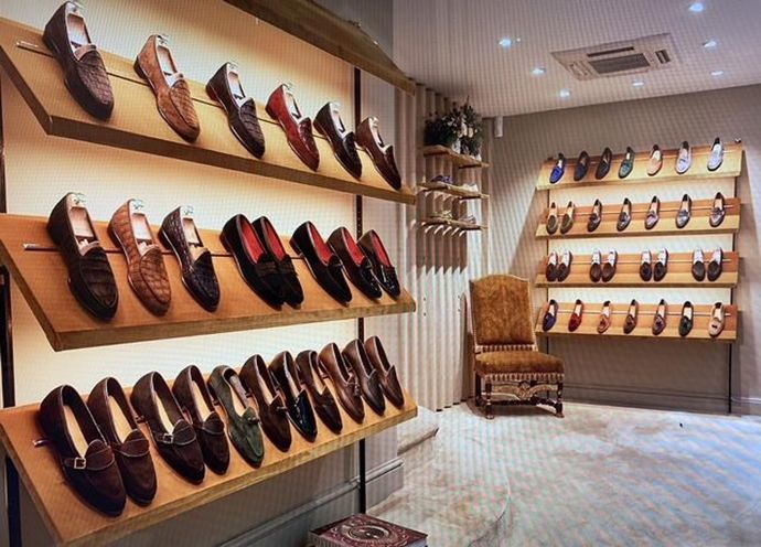 What kind of SHOES do you wear most often?