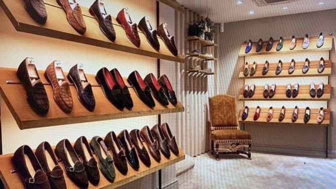 What kind of SHOES do you wear most often?
