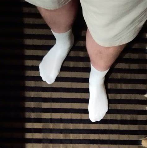 White kind of SOCKS/STOCKINGS do you wear most often?