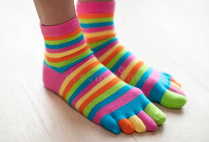 White kind of SOCKS/STOCKINGS do you wear most often?