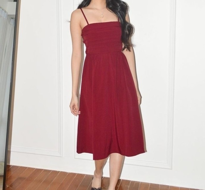 Guys and girls. Can you help me pick a dress?