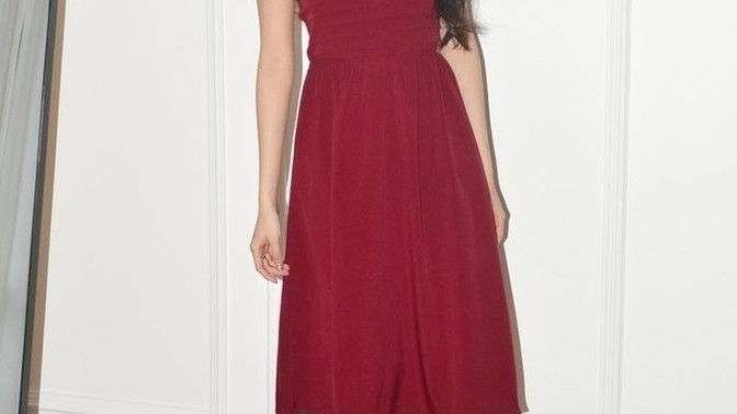 Guys and girls. Can you help me pick a dress?