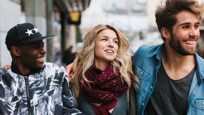 How do you differentiate flirting from being friendly?