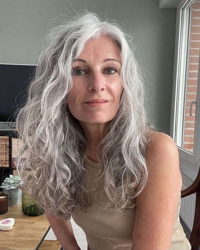 What do you think of greying/white hair?