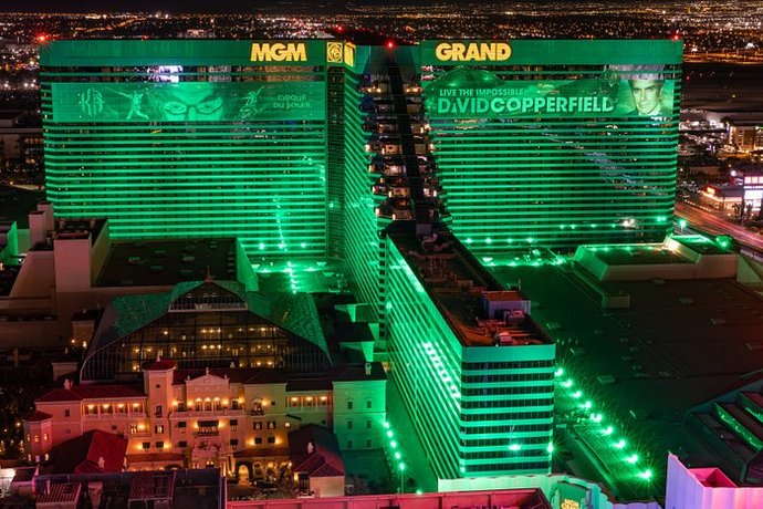 How much money would be to rent in a room in the MGM Grand Hotel in Las Vegas?