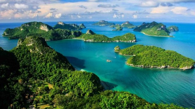 Of these two landscapes, which do you think is more beautiful?