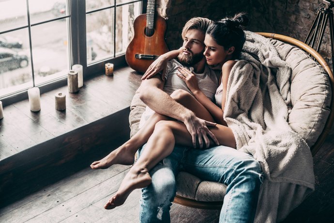 Can you fall in love with someone the same day you meet them?