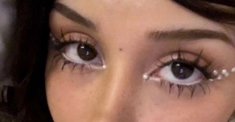 doe eyes