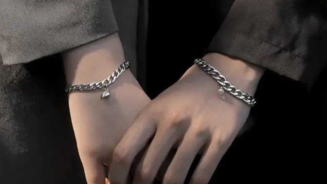 Guys, which bracelet would you like to receive from your girlfriend/wife?