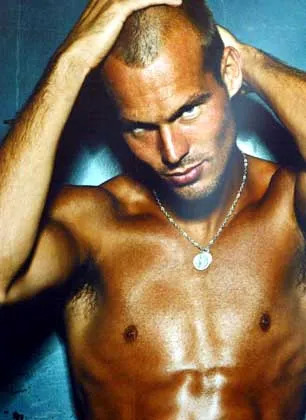 Are bald men treated fairly when it comes to dating?