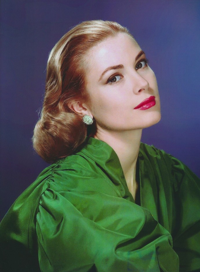 Which eye makeup do you think should be trendy again?