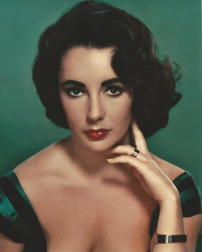 Which eye makeup do you think should be trendy again?