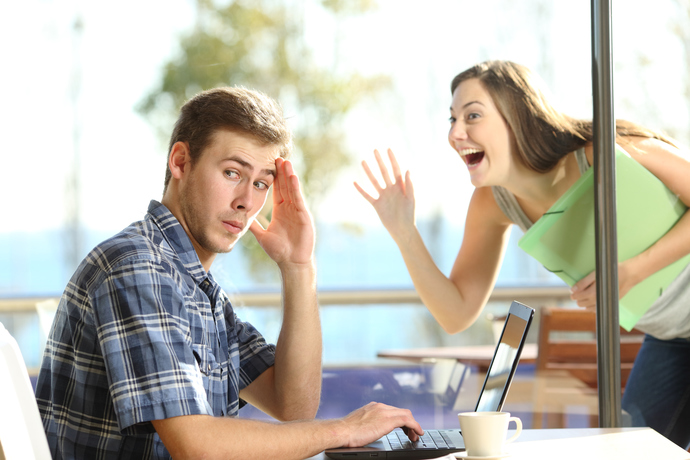 What do you do when someone knows you, but you dont recognize them?