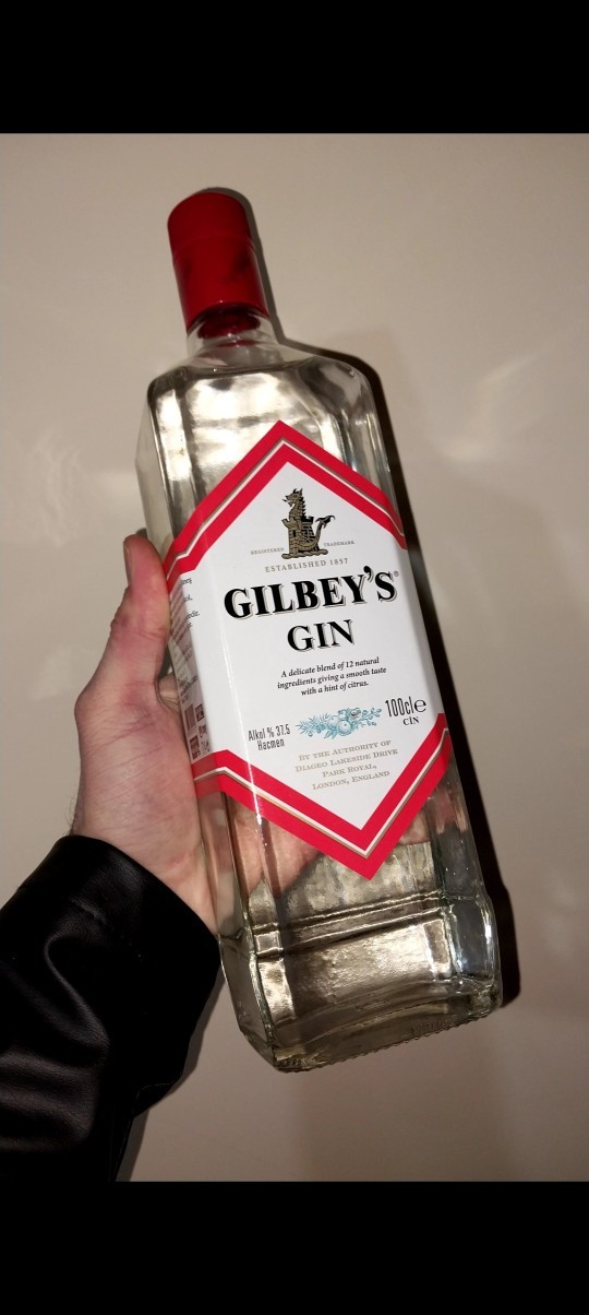 What accompanies the night?