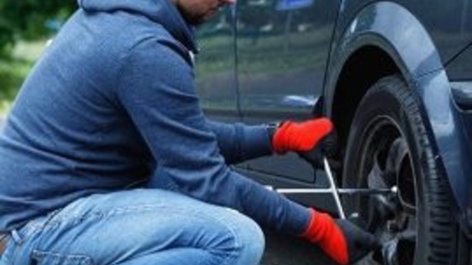 Is the phrase “that’s a man’s job” considered sexist?