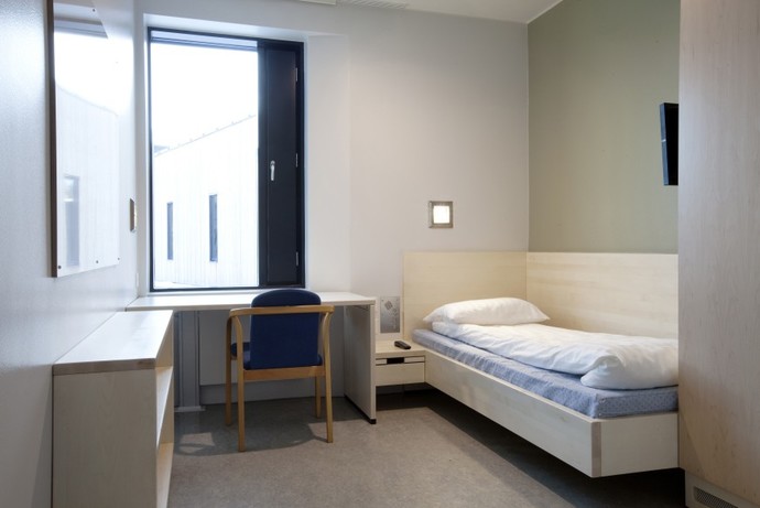Do you believe that criminals deserve a nice free room?